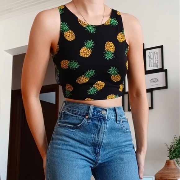 Tally Weijl Tops - ⛔️SOLD⛔️FREE w/ $25 Purchase; Black Pineapple Print Crop Top